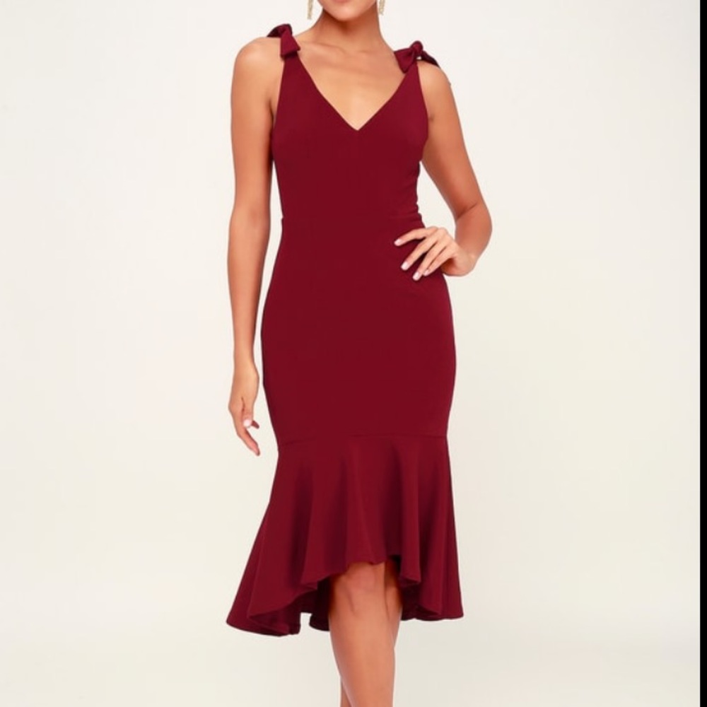Lulus Dress Trumpet Hem Size XS Red Wine